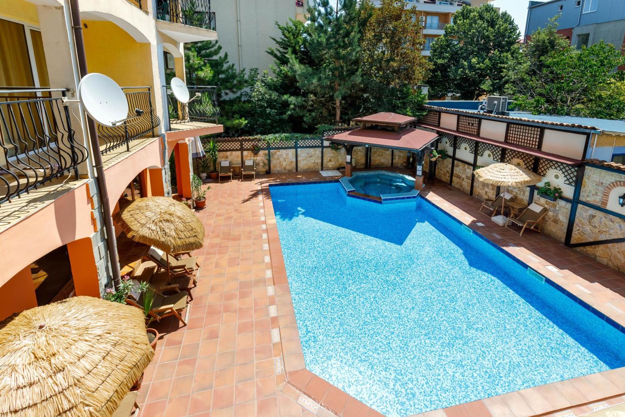 Casa Del Mar Apartments Sunny Beach Exterior photo